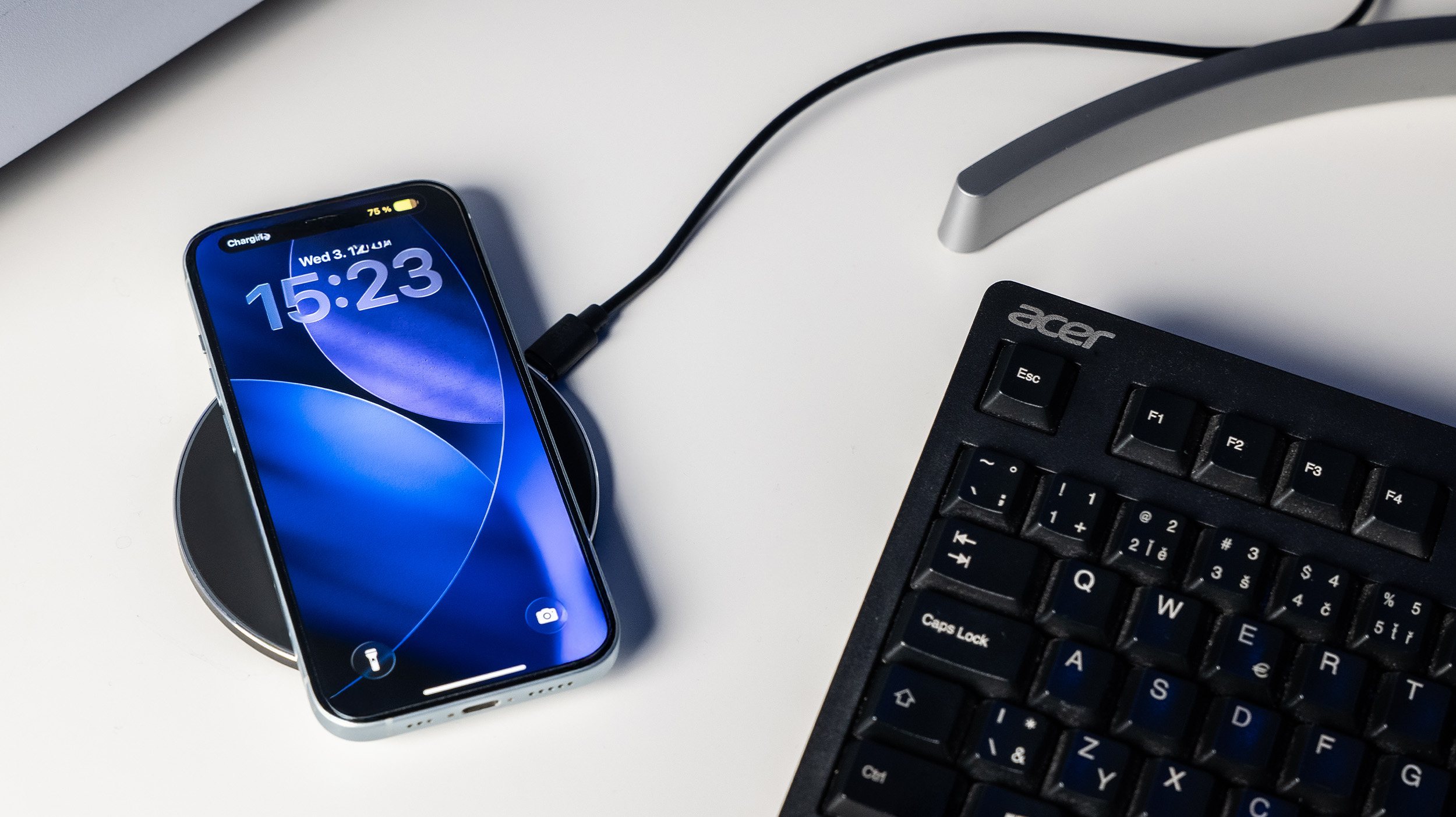 bezdratova-rychlonabijecka-pro-smartphone-30w-pp-3